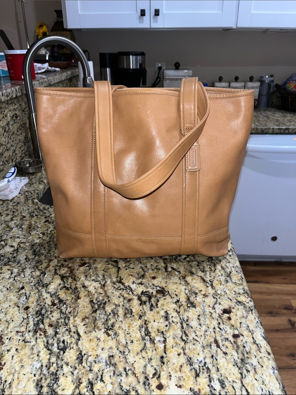 EUC Authentic Vintage Coach Hampton Shopper Leather Tote.